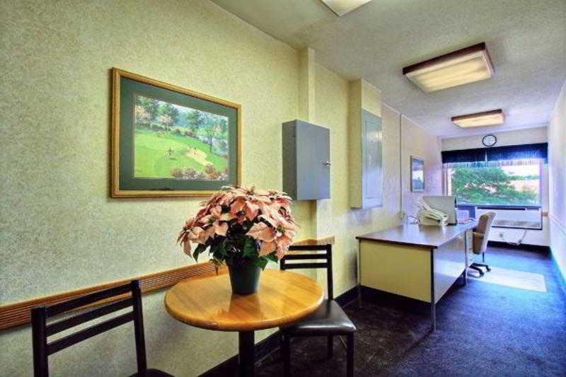 Days Inn & Suites By Wyndham Madison Heights Mi מראה חיצוני תמונה