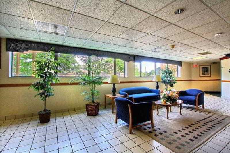 Days Inn & Suites By Wyndham Madison Heights Mi מראה חיצוני תמונה