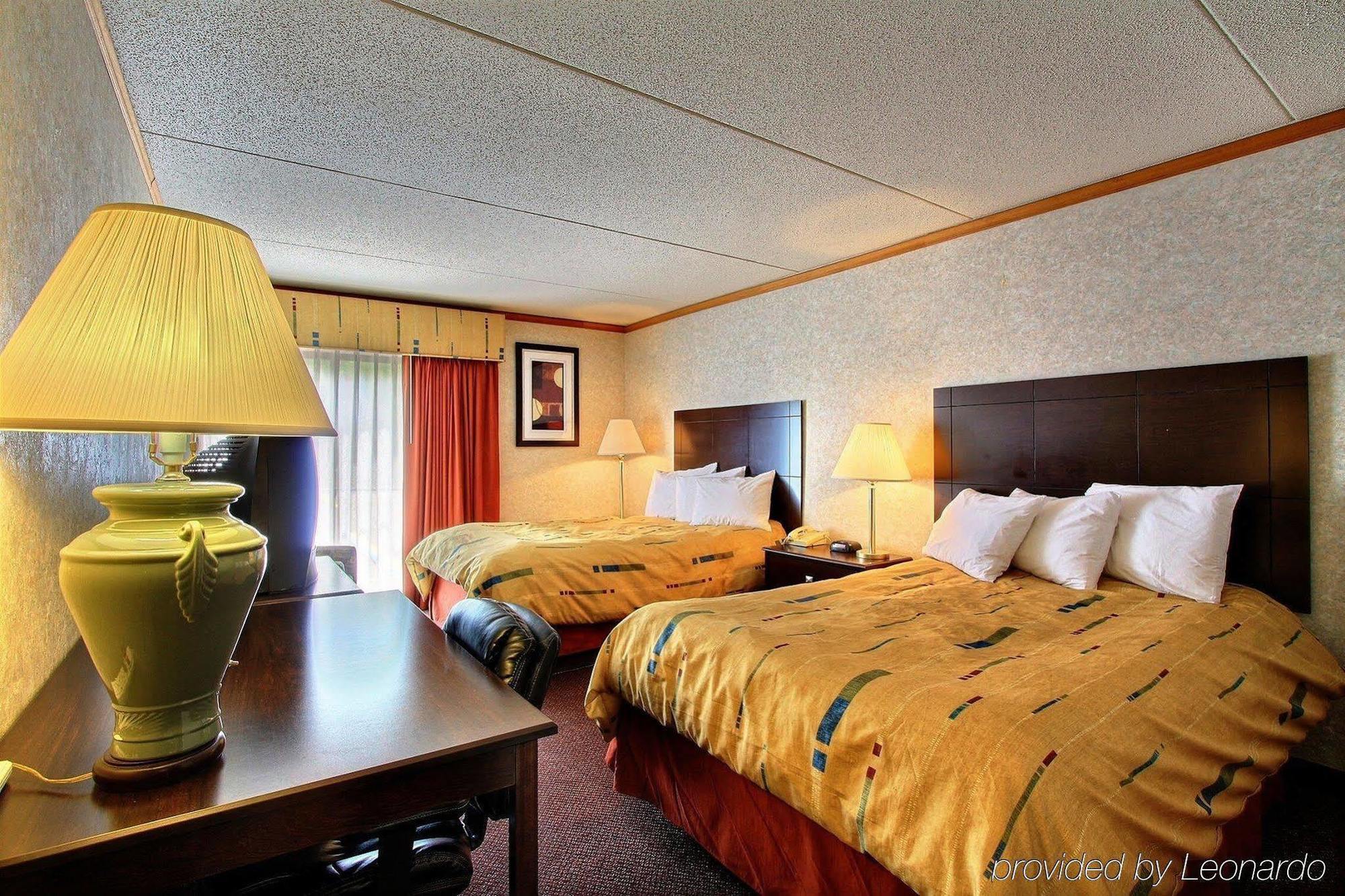 Days Inn & Suites By Wyndham Madison Heights Mi מראה חיצוני תמונה